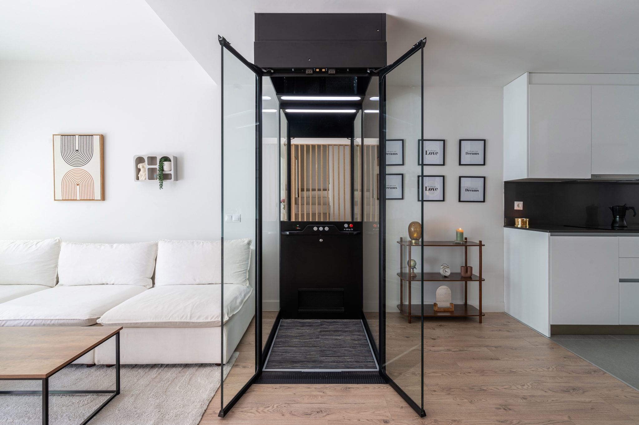 Aritco HomeLift Compact ลิฟต์บ้านขนาดกะทัดรัดจากสวีเดน โดย Alpha-Lift Thailand