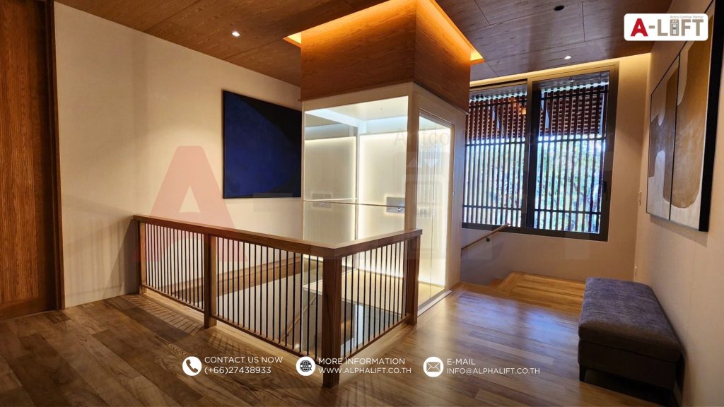 ลิฟต์บ้าน Aritco รุ่น HomeLift ติดตั้งภายในบ้านดีไซน์หรูในประเทศไทย