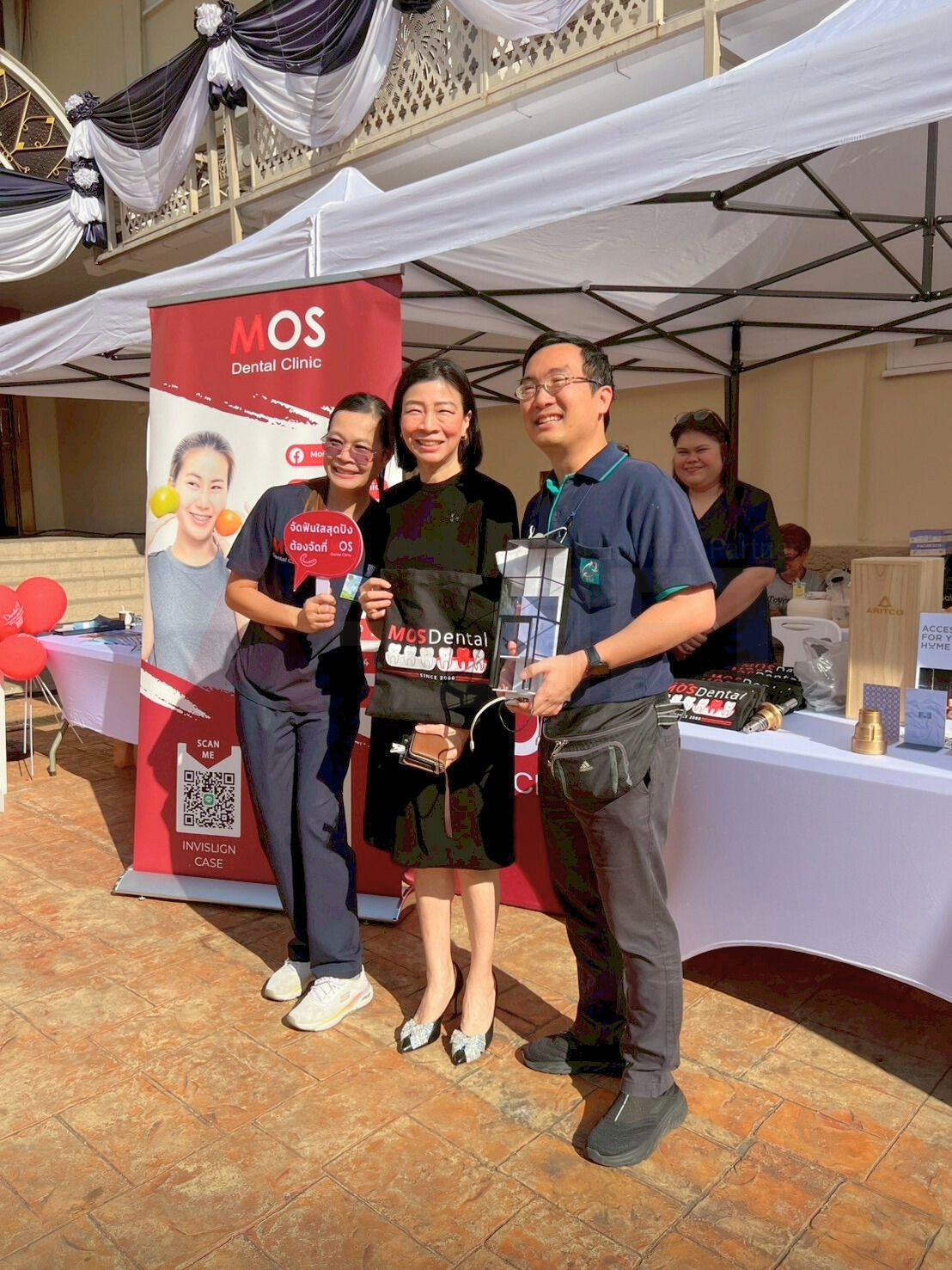 ดร. ทพญ. แพน สุ่นสวัสดิ์ จาก MOS Dental Clinic ร่วมกิจกรรมวันเด็กแห่งชาติ 2569 กับผู้บริหารแอลฟา-ลิฟต์ (ประเทศไทย) ณ ทำเนียบรัฐบาล