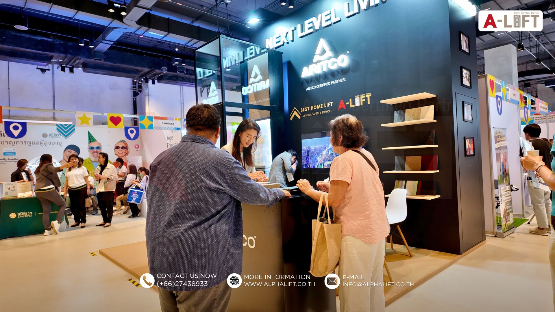 ผู้เชี่ยวชาญให้คำแนะนำเรื่องลิฟต์บ้านภายในงาน SILGEN 2026